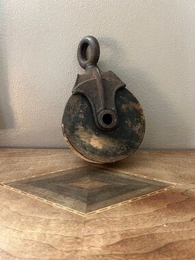 Vintage pully